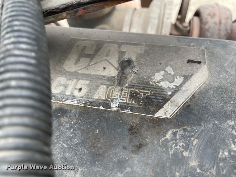 image for item IK9551 2008 International 9900ix  semi truck