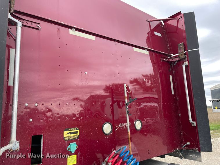 image for item IK9551 2008 International 9900ix  semi truck