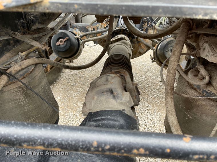 image for item IK9551 2008 International 9900ix  semi truck