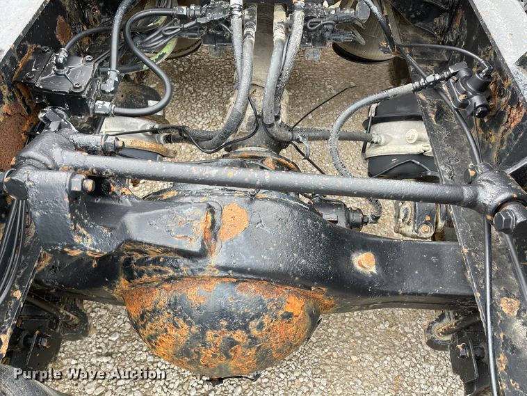 image for item IK9551 2008 International 9900ix  semi truck