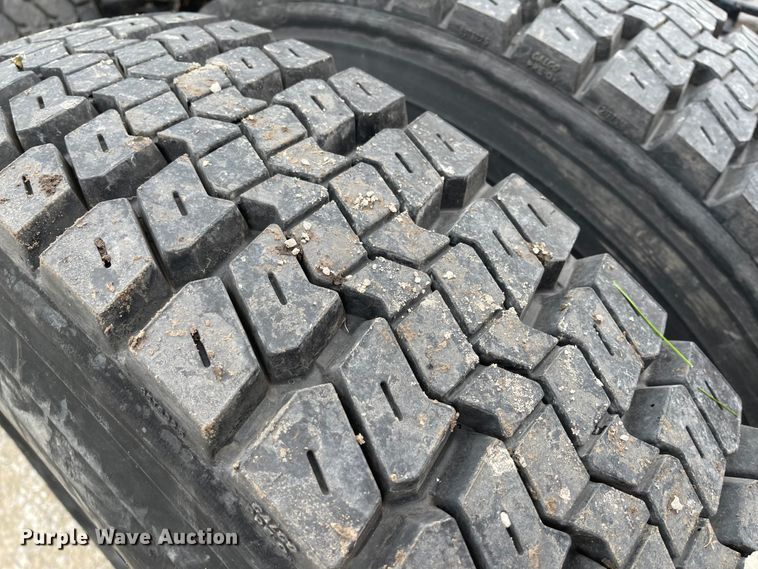 image for item IK9551 2008 International 9900ix  semi truck