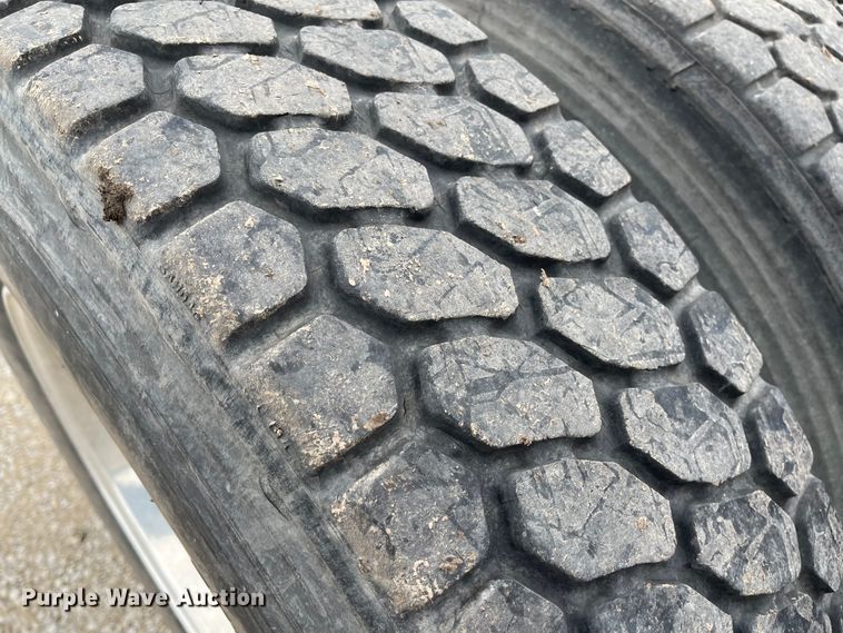 image for item IK9551 2008 International 9900ix  semi truck