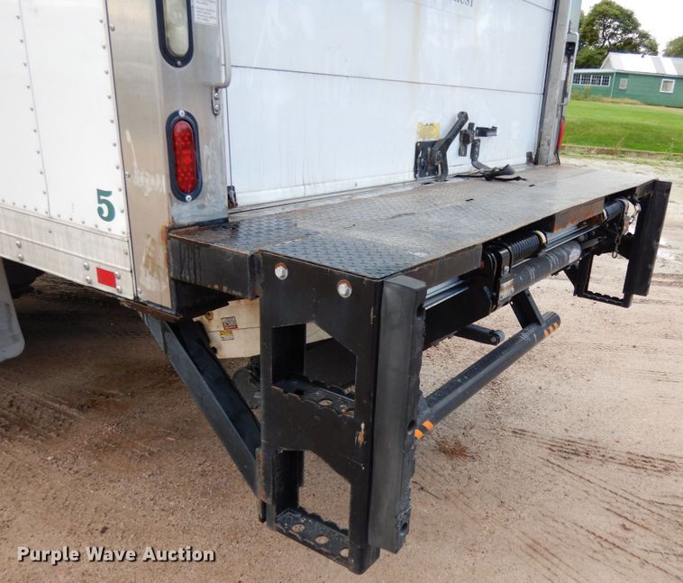 image for item JI9407 2013 International 4300  box truck