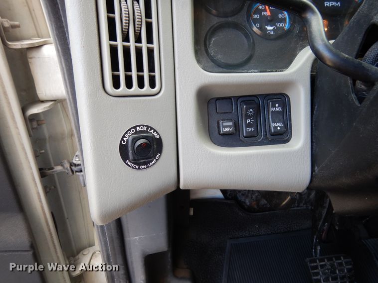 image for item JI9407 2013 International 4300  box truck