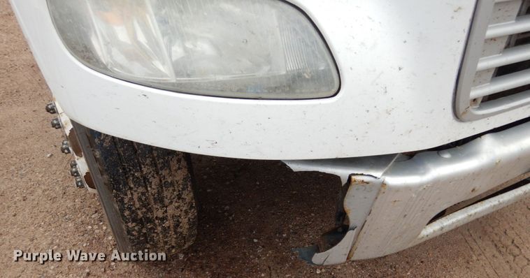 image for item JI9408 2007 Freightliner Business Class M2  truck cab and chassis