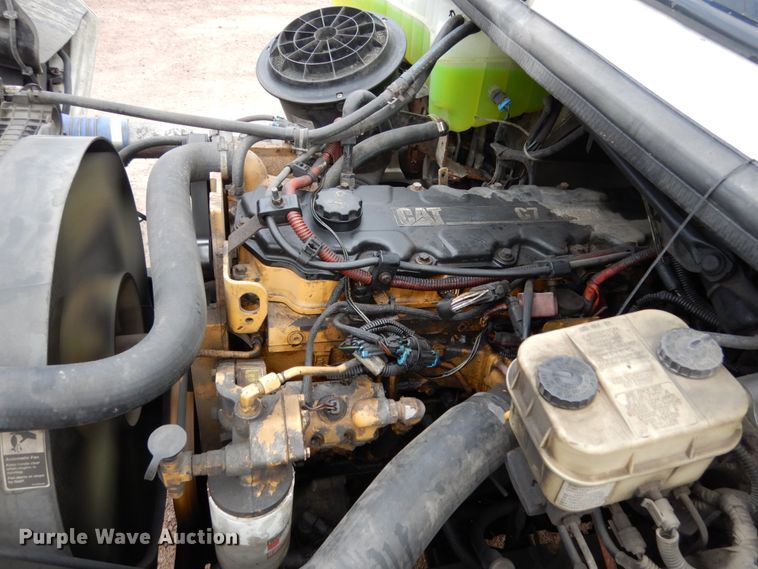 image for item JI9408 2007 Freightliner Business Class M2  truck cab and chassis