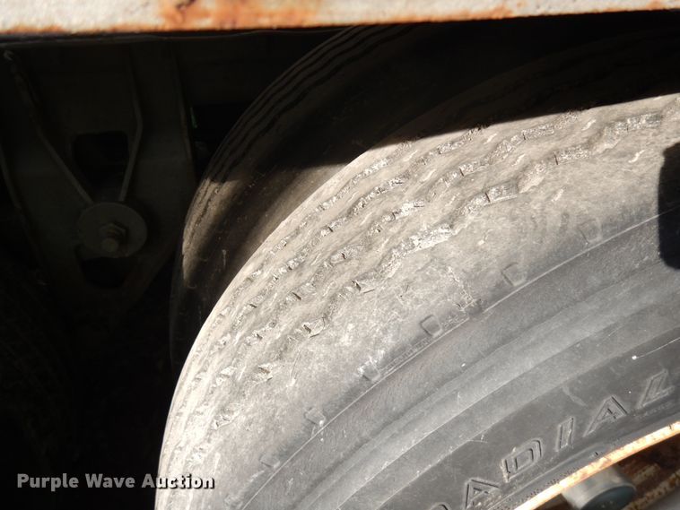 image for item JQ9287 1962 Fruehauf  pneumatic dry bulk trailer