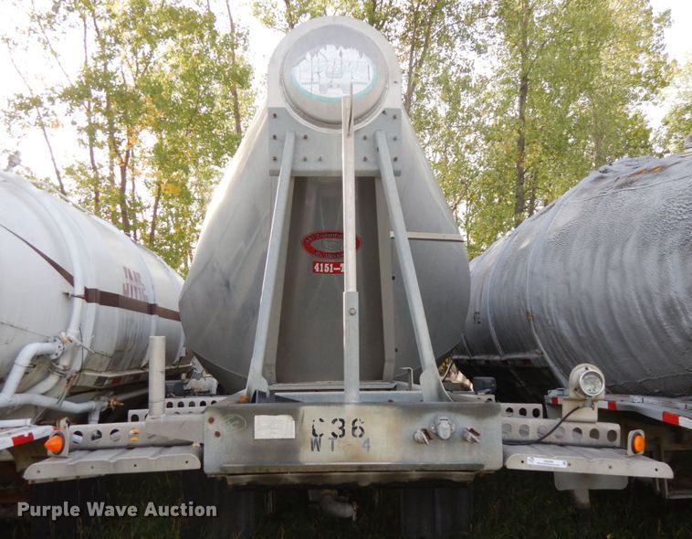 image for item JQ9288 2006 Stevens Pneumatics  pneumatic dry bulk trailer