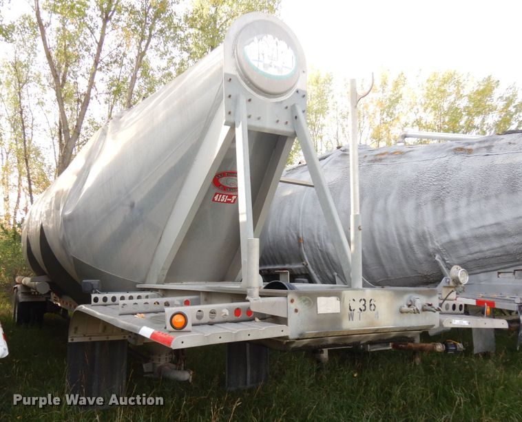 image for item JQ9288 2006 Stevens Pneumatics  pneumatic dry bulk trailer