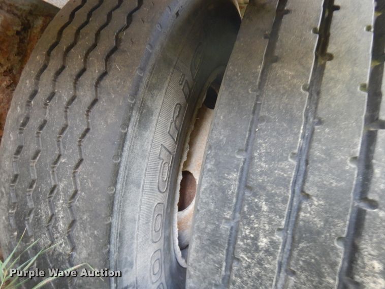 image for item JQ9288 2006 Stevens Pneumatics  pneumatic dry bulk trailer