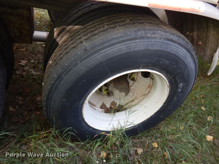 image for item JQ9288 2006 Stevens Pneumatics  pneumatic dry bulk trailer