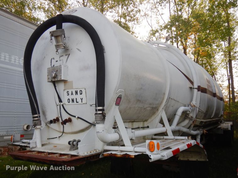 image for item JQ9289 1979 Transportation Equipment  pneumatic dry bulk trailer