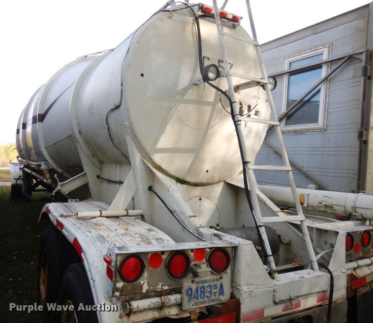 image for item JQ9289 1979 Transportation Equipment  pneumatic dry bulk trailer