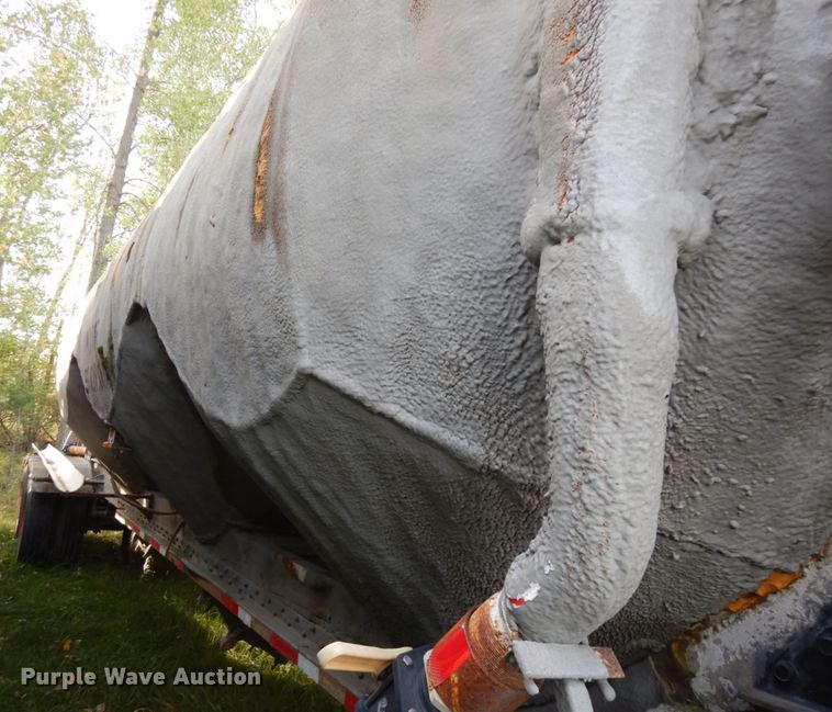 image for item JQ9290 1981 Trailmobile  pneumatic dry bulk trailer