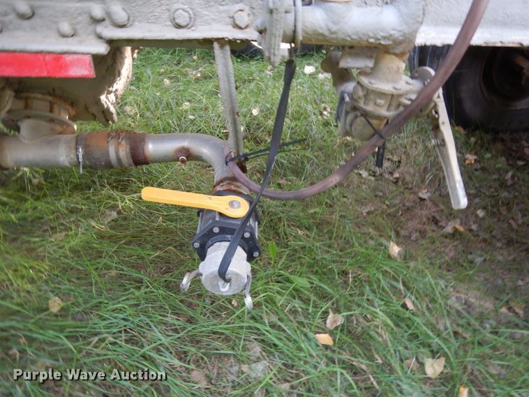 image for item JQ9290 1981 Trailmobile  pneumatic dry bulk trailer