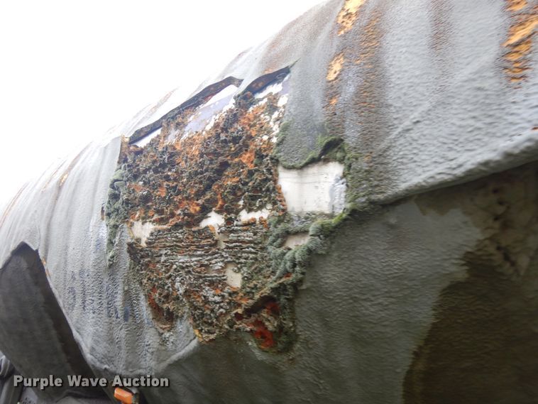 image for item JQ9290 1981 Trailmobile  pneumatic dry bulk trailer