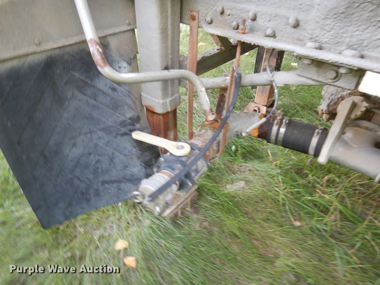 image for item JQ9290 1981 Trailmobile  pneumatic dry bulk trailer