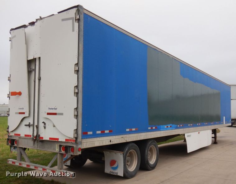 image for item JQ9348 2004 Manac 94253001  dry van trailer
