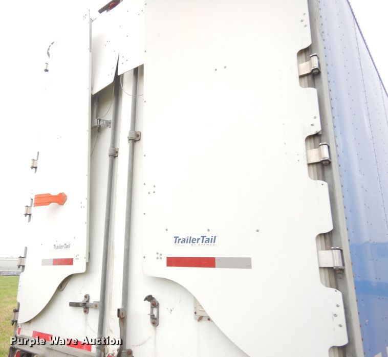 image for item JQ9348 2004 Manac 94253001  dry van trailer