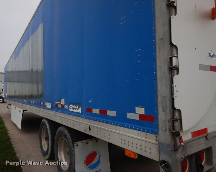 image for item JQ9348 2004 Manac 94253001  dry van trailer