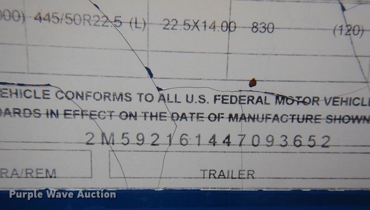 image for item JQ9348 2004 Manac 94253001  dry van trailer