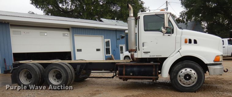 image for item JQ9350 1999 Sterling AT9513  truck cab and chassis