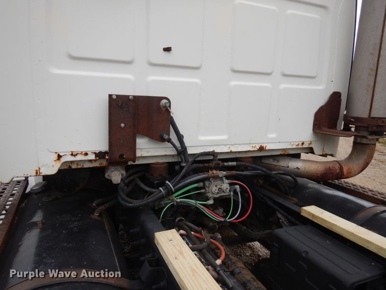 image for item JQ9350 1999 Sterling AT9513  truck cab and chassis