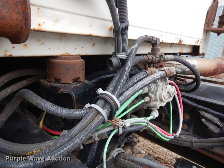 image for item JQ9350 1999 Sterling AT9513  truck cab and chassis