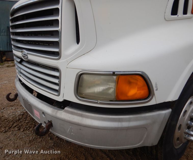 image for item JQ9350 1999 Sterling AT9513  truck cab and chassis