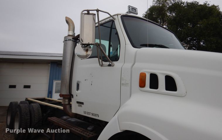 image for item JQ9350 1999 Sterling AT9513  truck cab and chassis