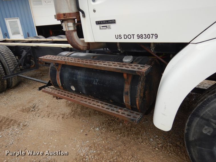 image for item JQ9350 1999 Sterling AT9513  truck cab and chassis