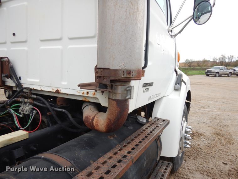 image for item JQ9350 1999 Sterling AT9513  truck cab and chassis