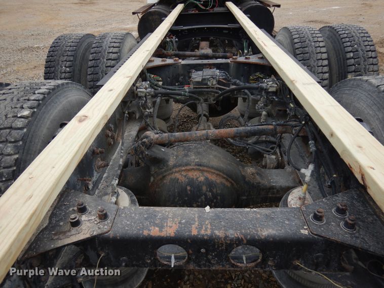 image for item JQ9350 1999 Sterling AT9513  truck cab and chassis