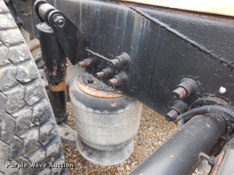 image for item JQ9350 1999 Sterling AT9513  truck cab and chassis