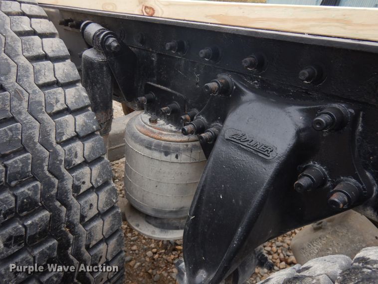 image for item JQ9350 1999 Sterling AT9513  truck cab and chassis