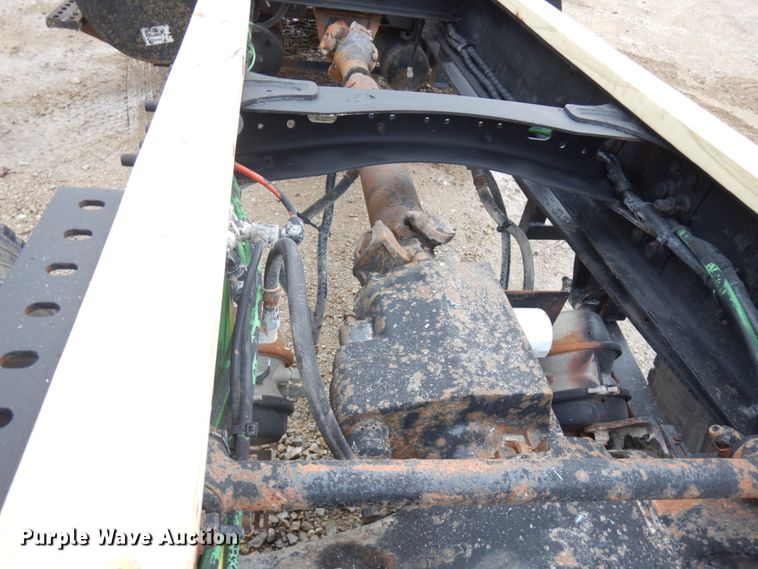 image for item JQ9350 1999 Sterling AT9513  truck cab and chassis