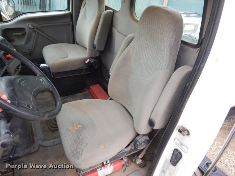 image for item JQ9350 1999 Sterling AT9513  truck cab and chassis