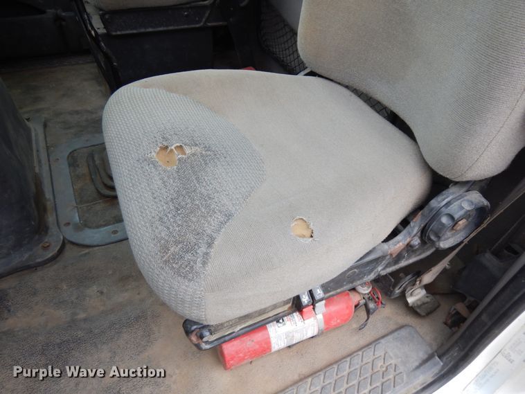 image for item JQ9350 1999 Sterling AT9513  truck cab and chassis