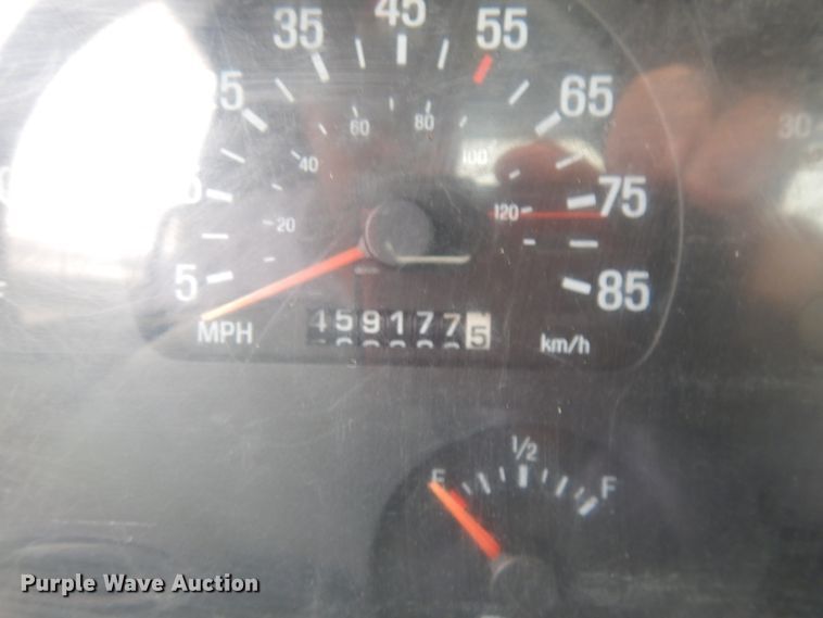 image for item JQ9350 1999 Sterling AT9513  truck cab and chassis