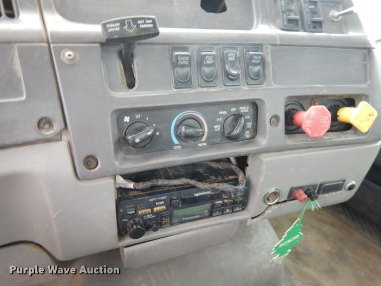 image for item JQ9350 1999 Sterling AT9513  truck cab and chassis