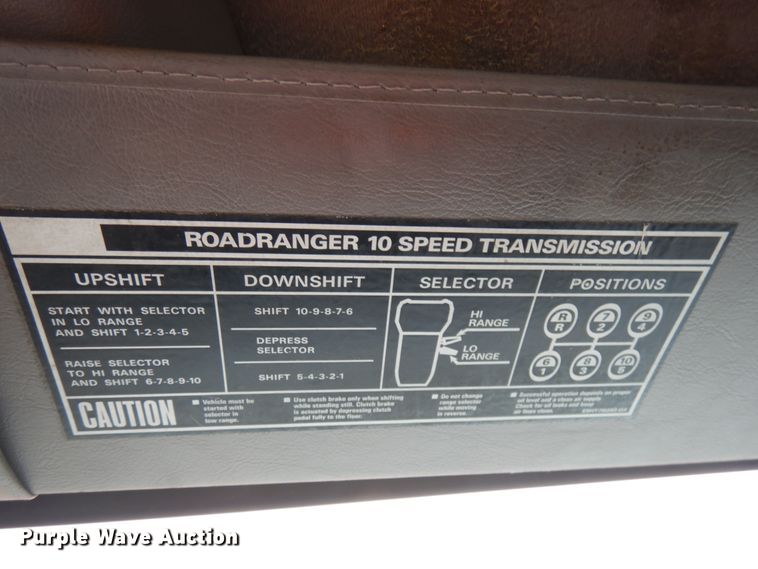 image for item JQ9350 1999 Sterling AT9513  truck cab and chassis