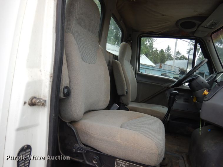 image for item JQ9350 1999 Sterling AT9513  truck cab and chassis