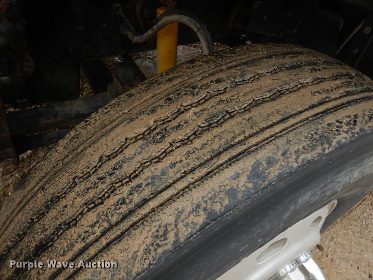 image for item JQ9350 1999 Sterling AT9513  truck cab and chassis