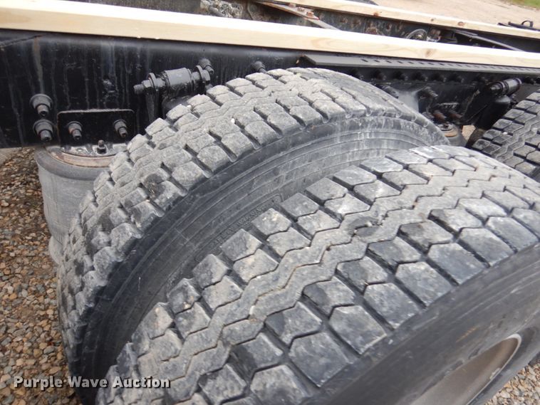 image for item JQ9350 1999 Sterling AT9513  truck cab and chassis