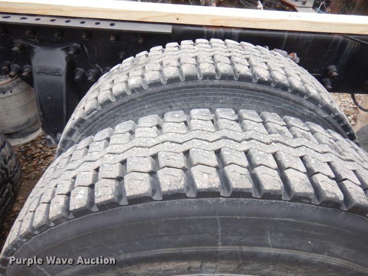 image for item JQ9350 1999 Sterling AT9513  truck cab and chassis