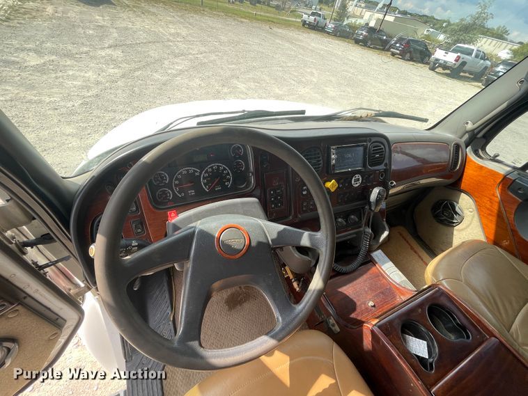 image for item JQ9405 2005 Freightliner M2 106  Crew Cab flatbed truck