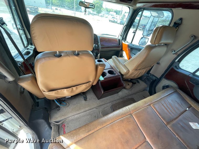 image for item JQ9405 2005 Freightliner M2 106  Crew Cab flatbed truck