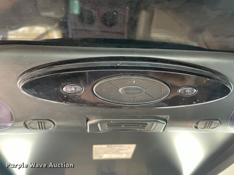 image for item JQ9405 2005 Freightliner M2 106  Crew Cab flatbed truck