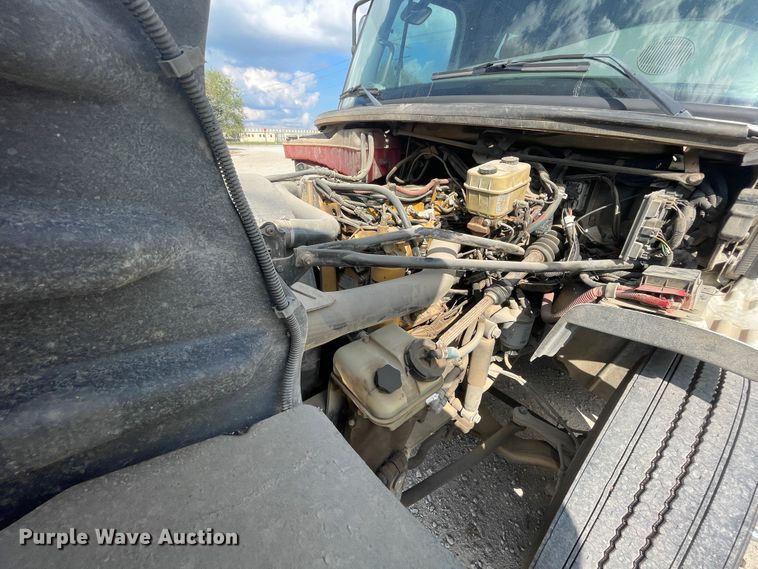 image for item JQ9405 2005 Freightliner M2 106  Crew Cab flatbed truck