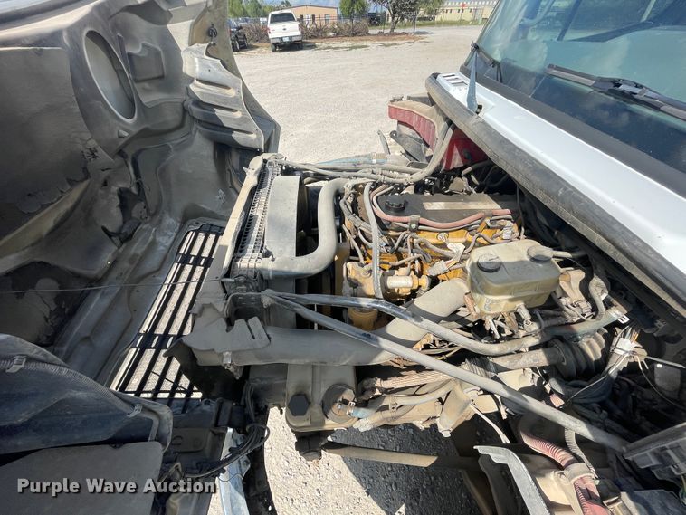 image for item JQ9405 2005 Freightliner M2 106  Crew Cab flatbed truck